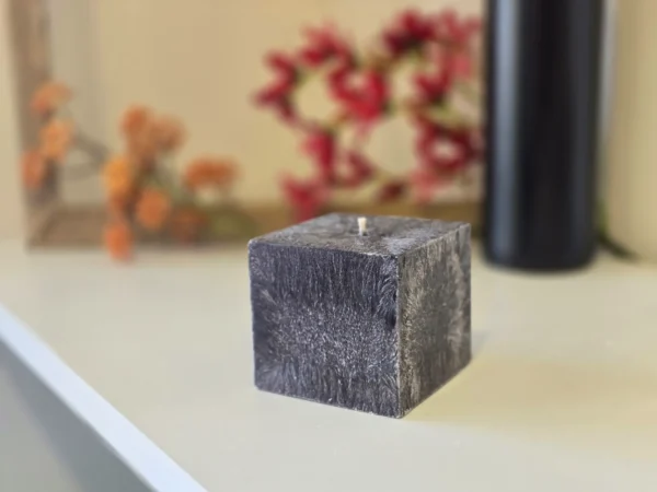 Juoda kubo formos palmių vaško žvakė Black Crystal Cube