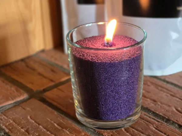 Kvepianti Biri žvakė Purple Lavender Crystal Pearls dega